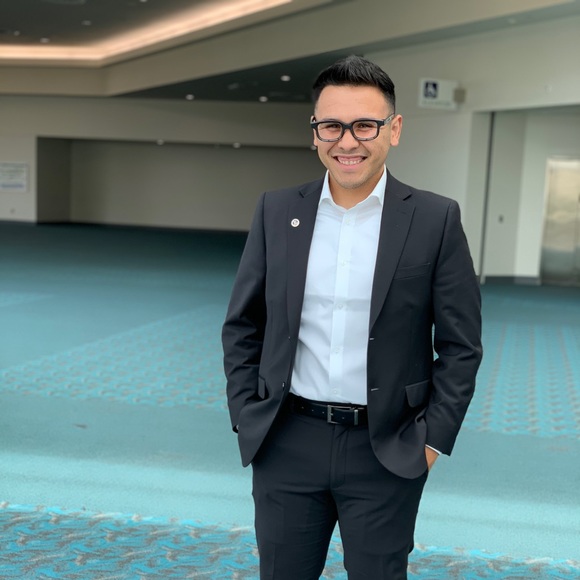 Meet your Posher, Adan - Picture 1 of 1